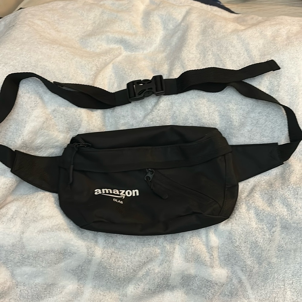 Amazon black Fanny pack “Amazon DLA8” promo item